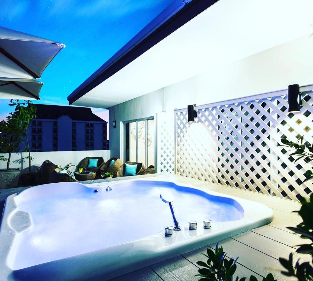 Tolani Nimman Villa Chiang Mai Extérieur photo